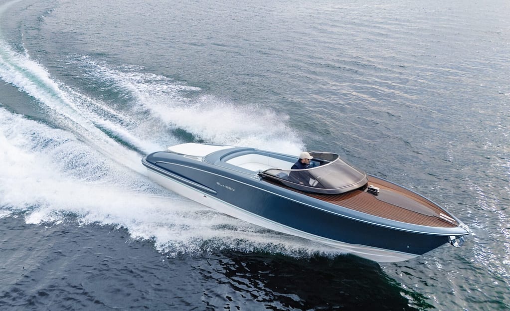 yacht Riva El-Iseo