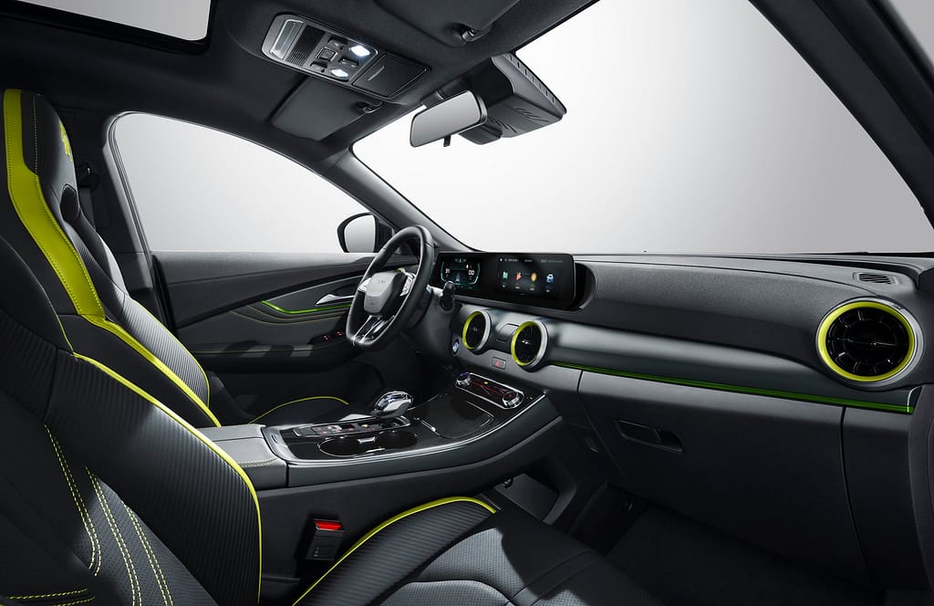 Forhting T5 HEV interni sportivi