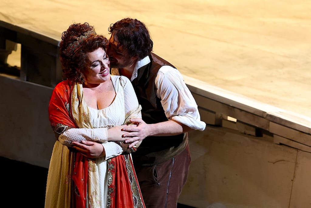 Tosca di Davide Livermore per Opera Carlo Felice Genova