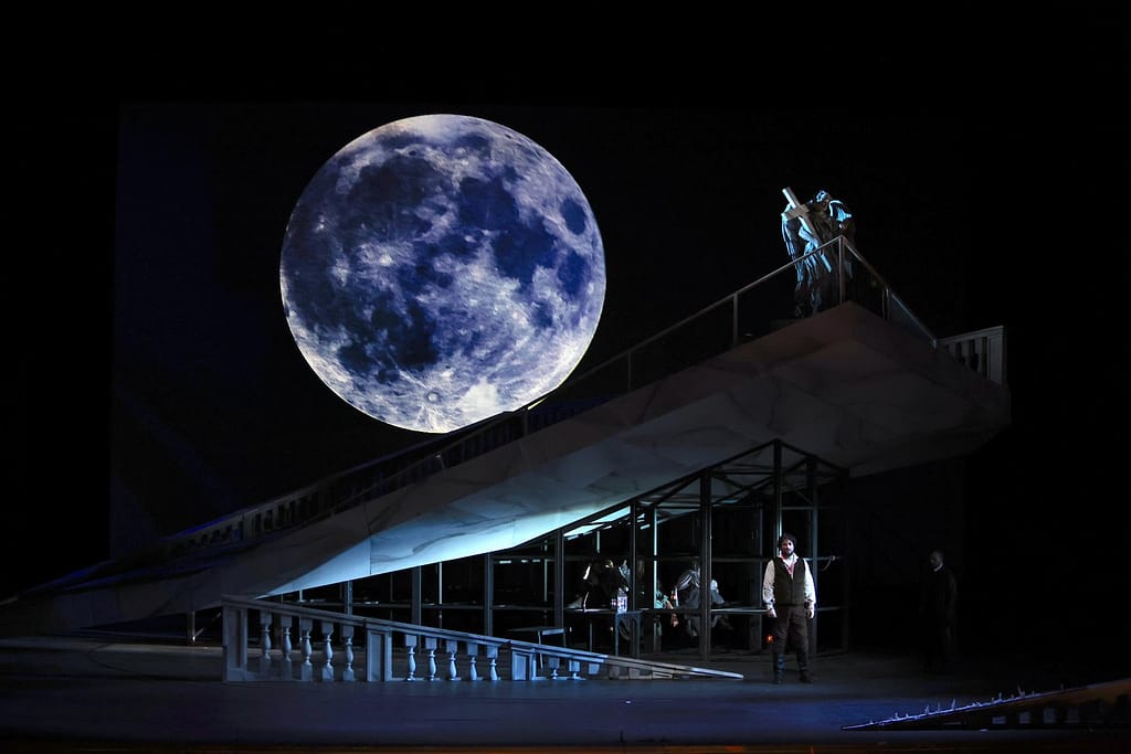 Tosca di Davide Livermore per Opera Carlo Felice Genova