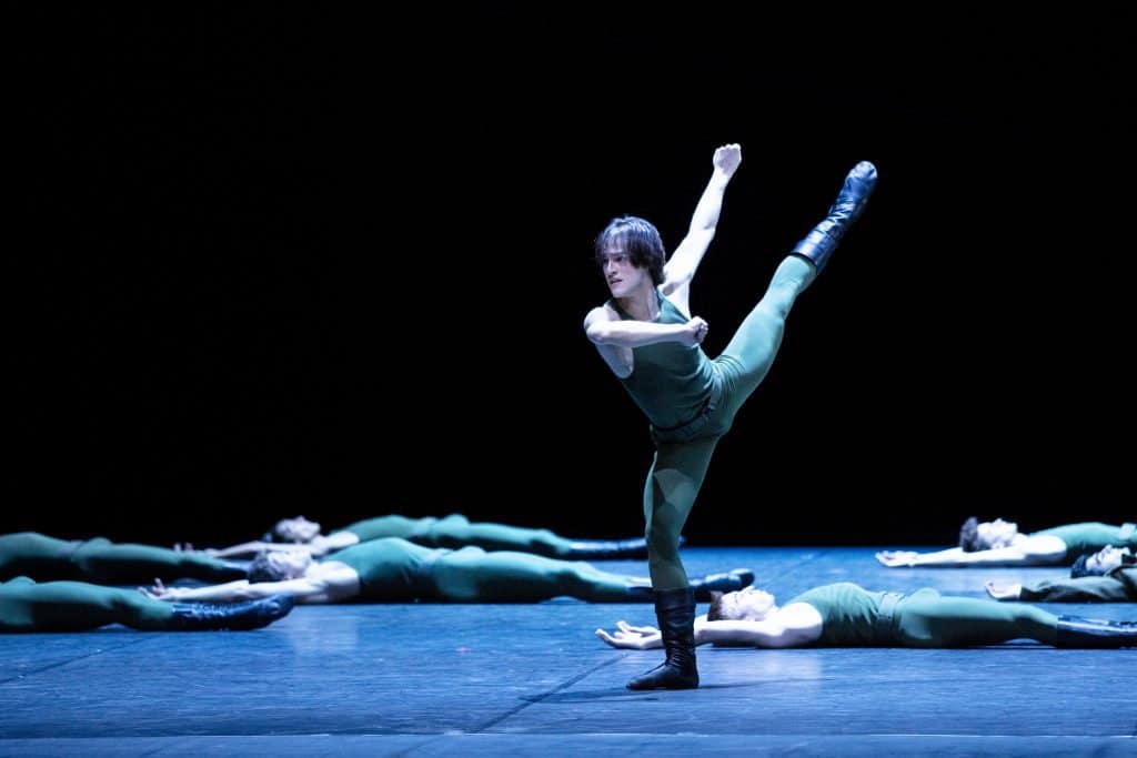 Jacopo Bellussi ballerino in "All Our Yesterdays"