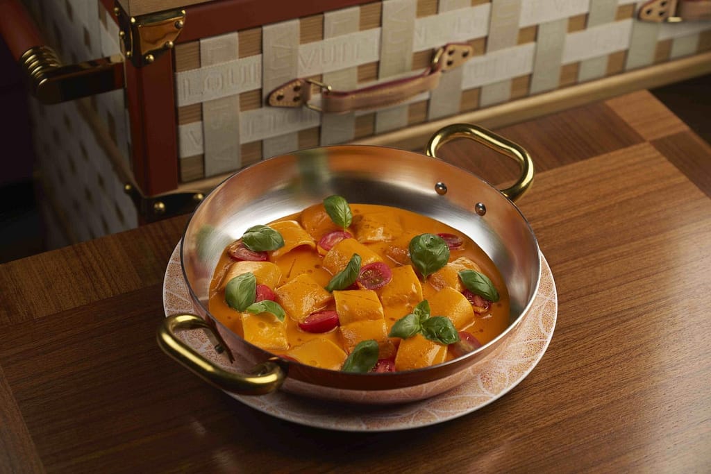 DaV Louis Vuitton di via Montenapoleone, i paccheri