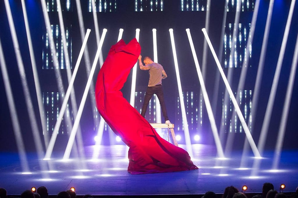 Supermagic Elementi, Darcy Oake