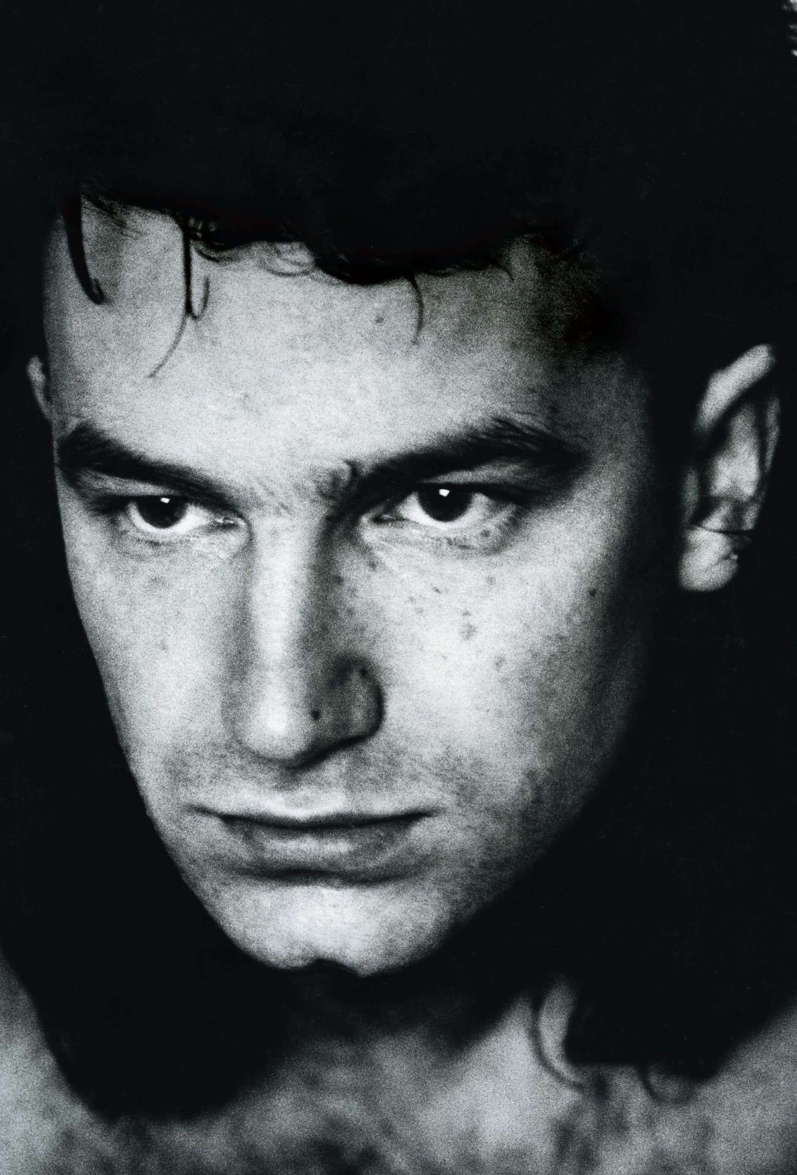 un'immagine di Bono, cantante degli U2