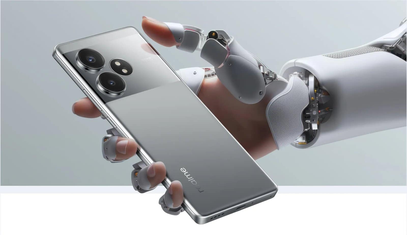 realme GT 6 con una mano robot