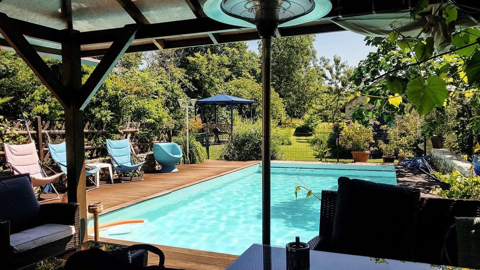 una piscina a noleggio con swimmy