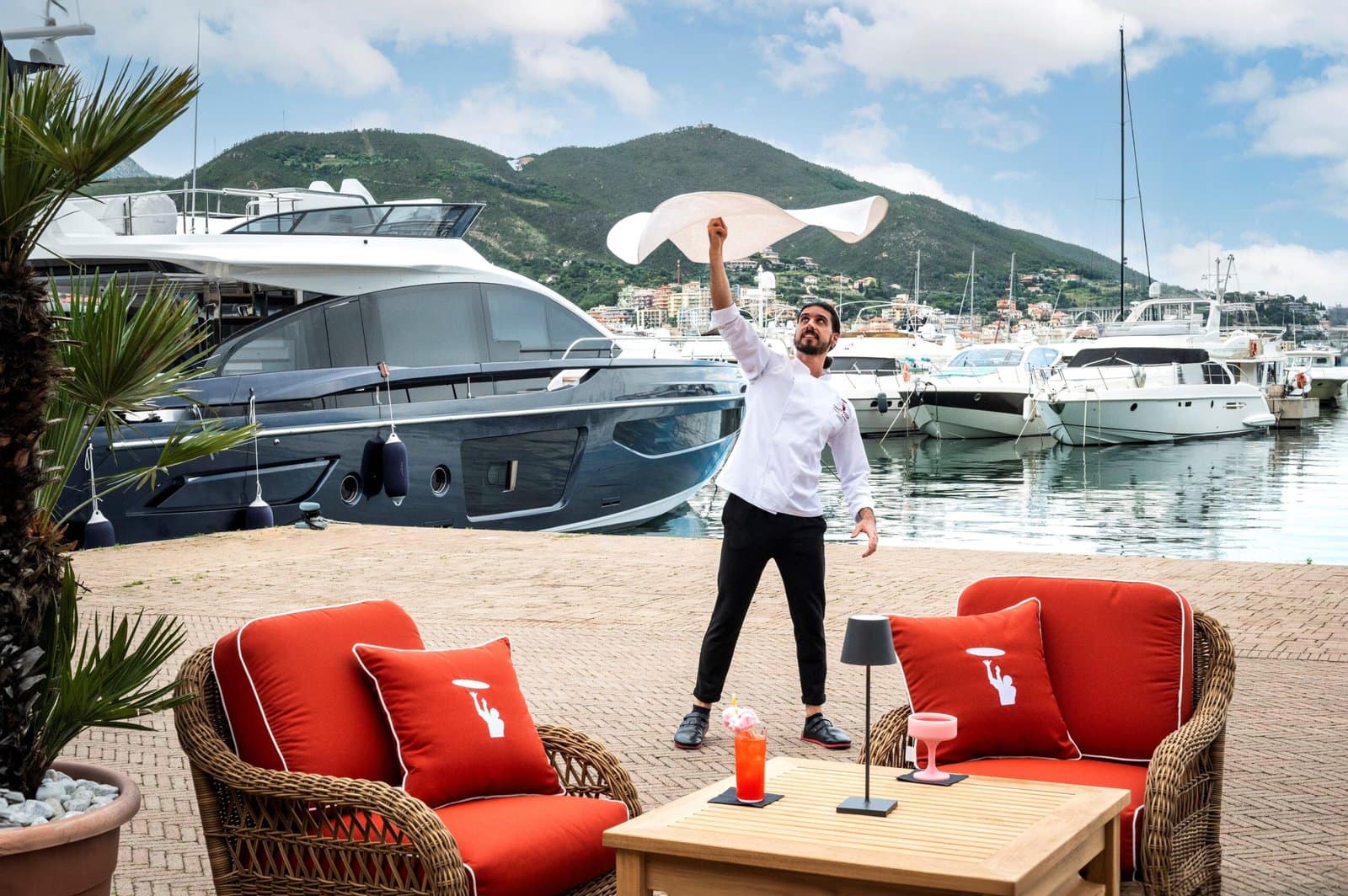 il famoso intrattenimento di Crazy Pizza