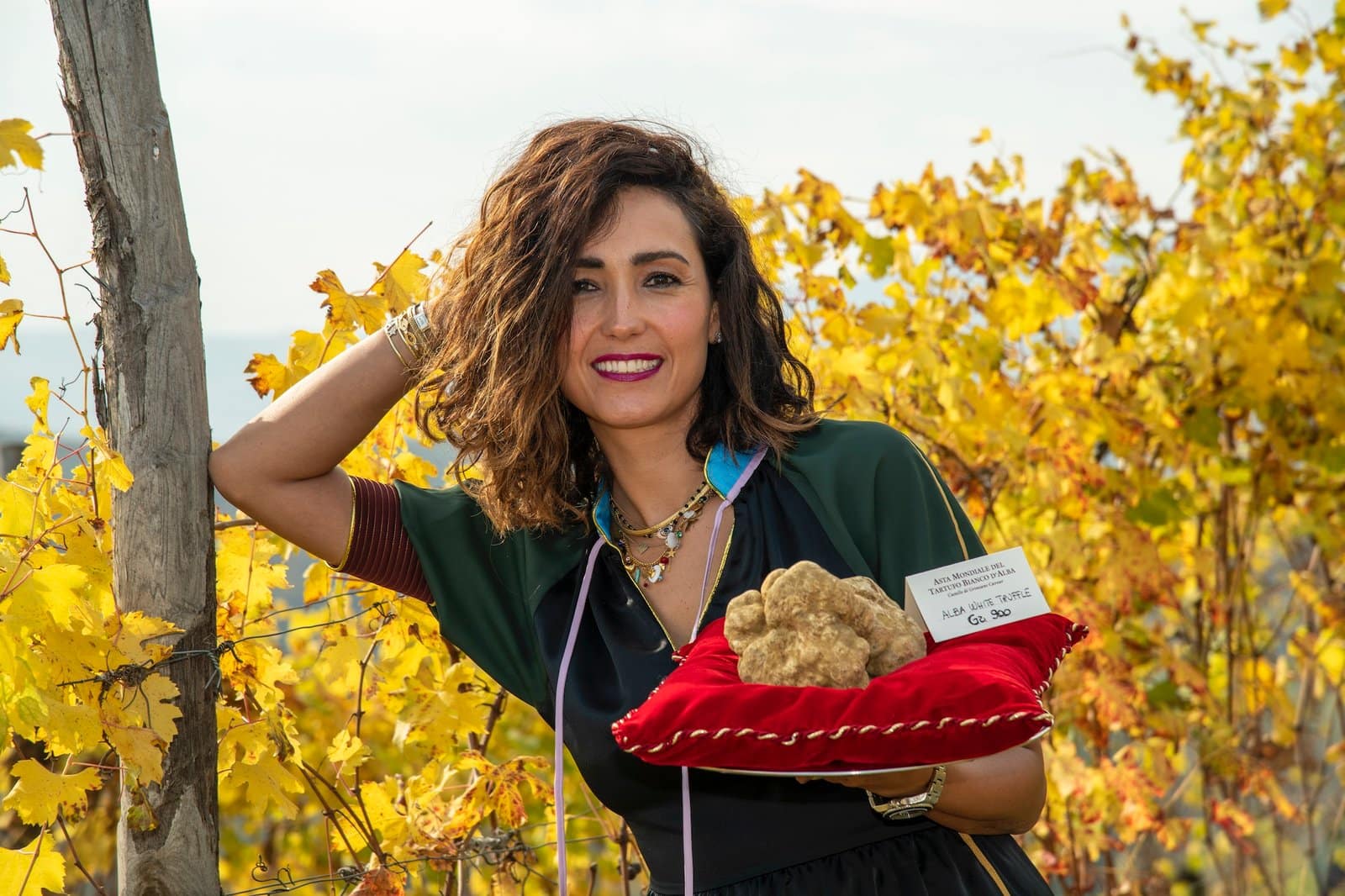 Caterina balivo e un tartufo gigante