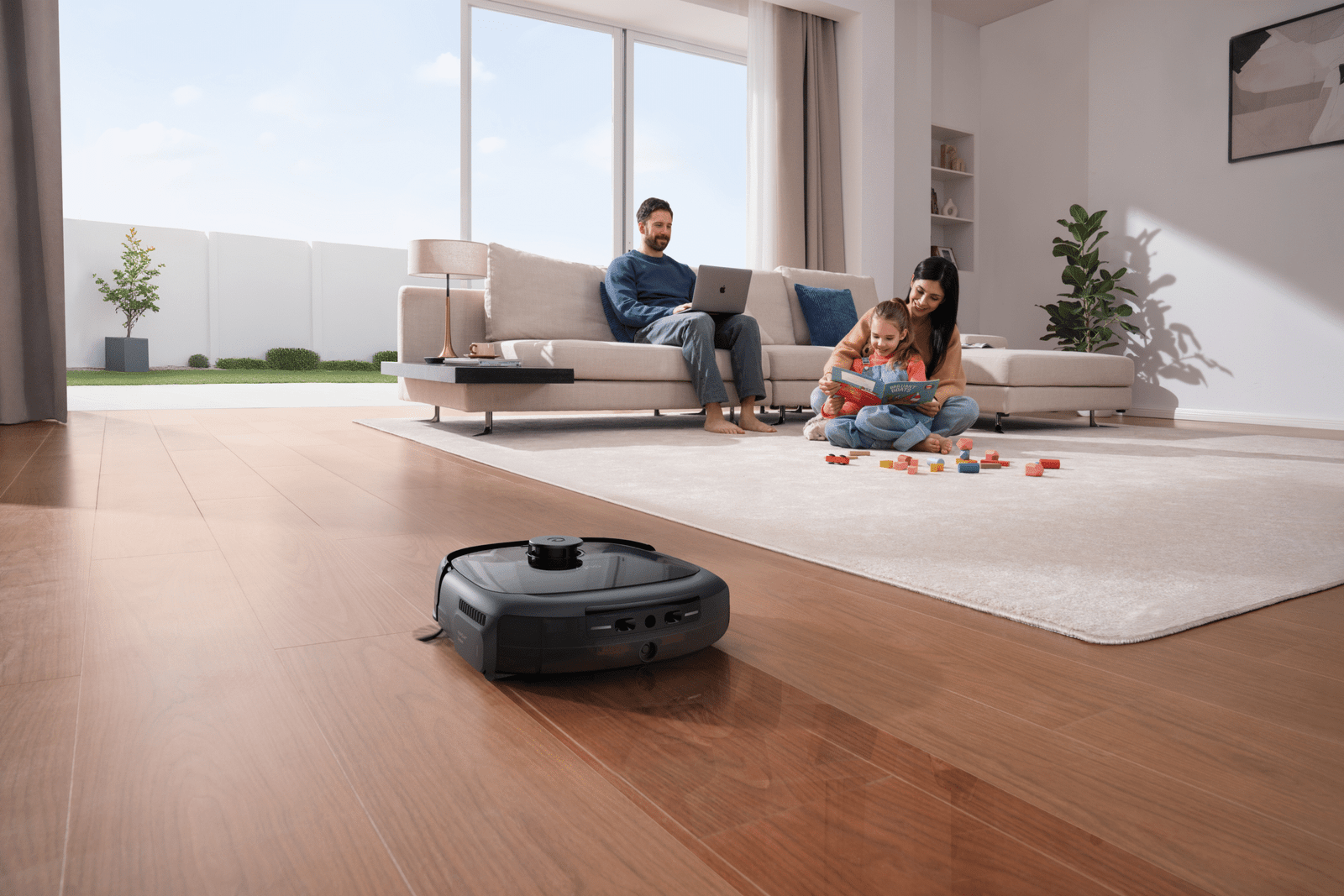 eufy Omni E28 con pulitore separabile
