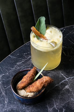 cocktail con eminente rum