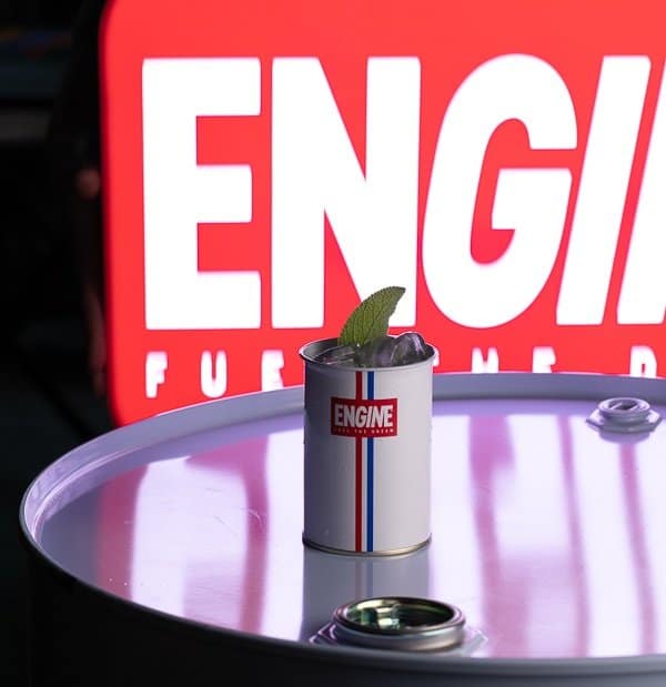 una cocktail di gin Engine