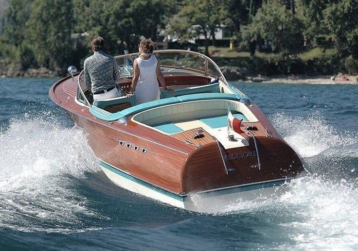 riva acquarama vintage sul lago