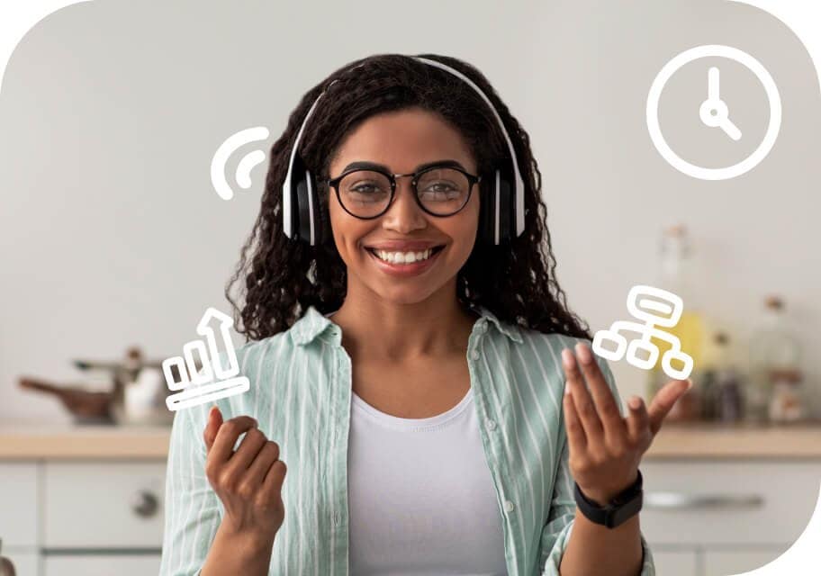 una ragazza con le cuffie